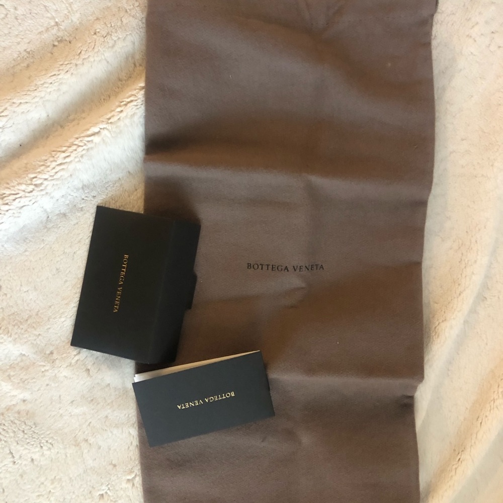 Bottega Veneta shoe dust bag plus extra